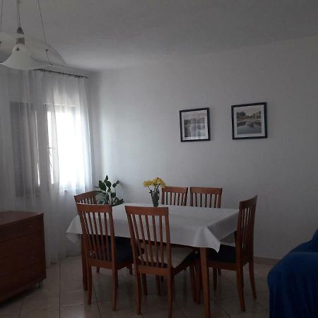 Apartmani Mara I Kata Омиш Экстерьер фото