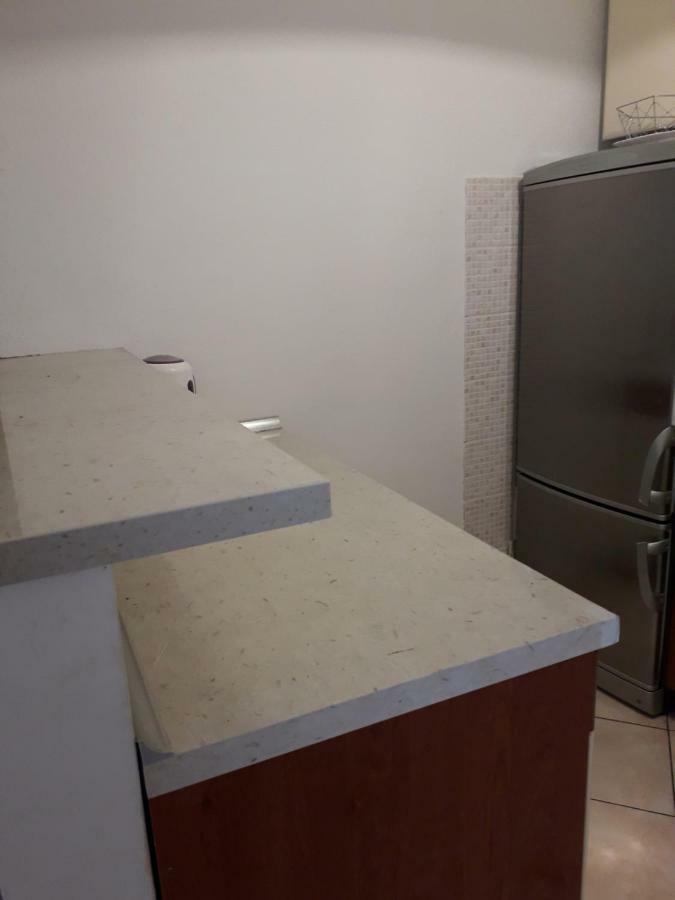 Apartmani Mara I Kata Омиш Экстерьер фото