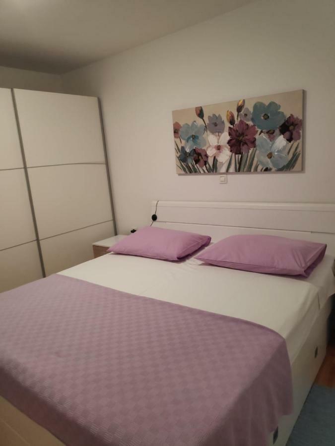 Apartmani Mara I Kata Омиш Экстерьер фото