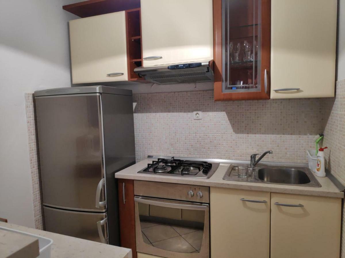 Apartmani Mara I Kata Омиш Экстерьер фото